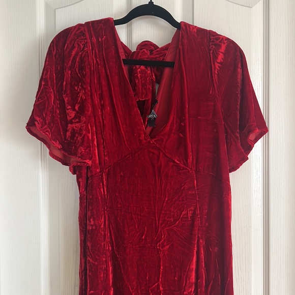 NWT ModCloth Captivating Charisma Velvet Maxi Dress Red Large - Picture 5 of 14